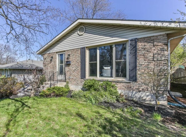 Photo - 319 Albert St Unit 1