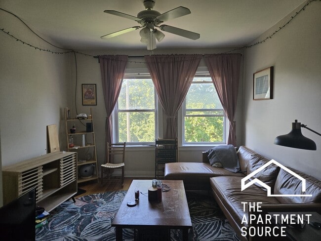 Building Photo - 2515 W Sunnyside Ave Unit 1