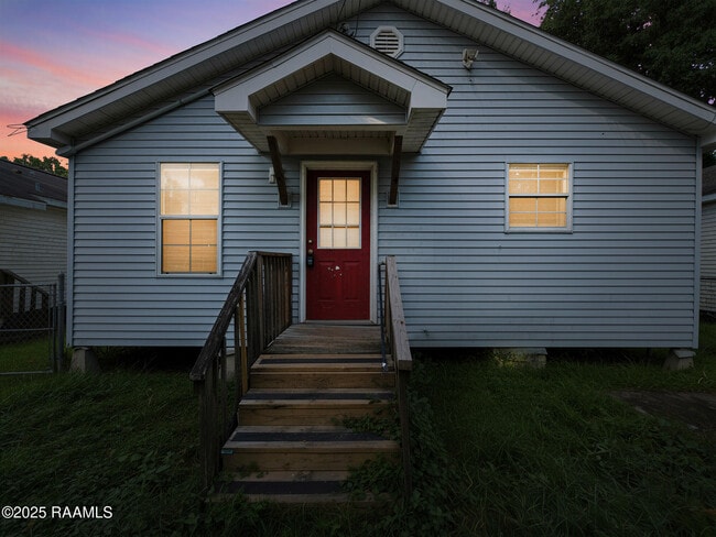 Building Photo - 124 Sternberg Dr