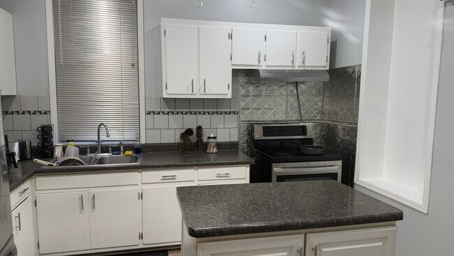 Photo - 11824 S Stewart Ave Unidad 1