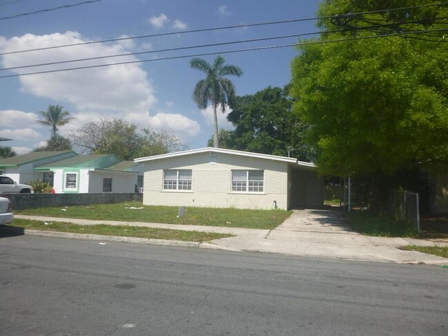 Photo - 3105 Windsor Ave
