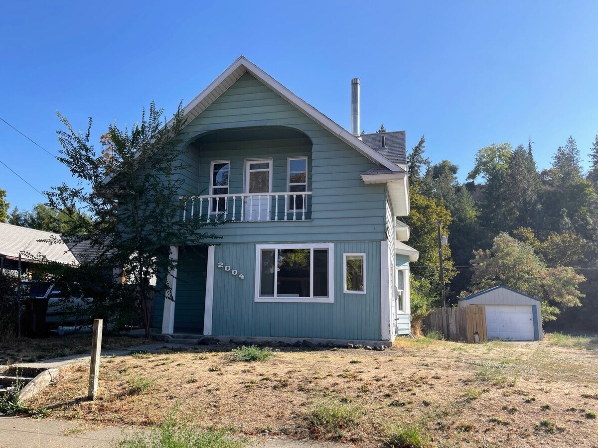 Photo - 2004 E Hartson Ave