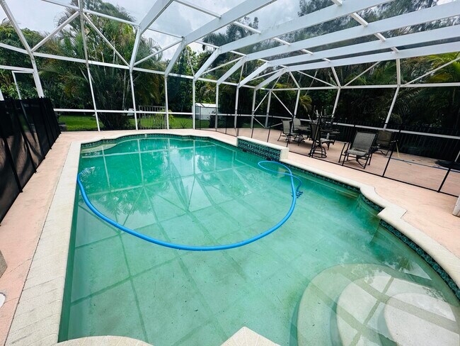 Photo - 13638 88th Pl N House