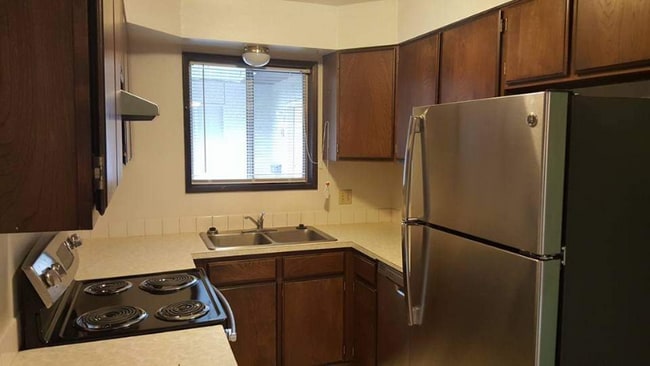 Photo - 1224 E 3rd St