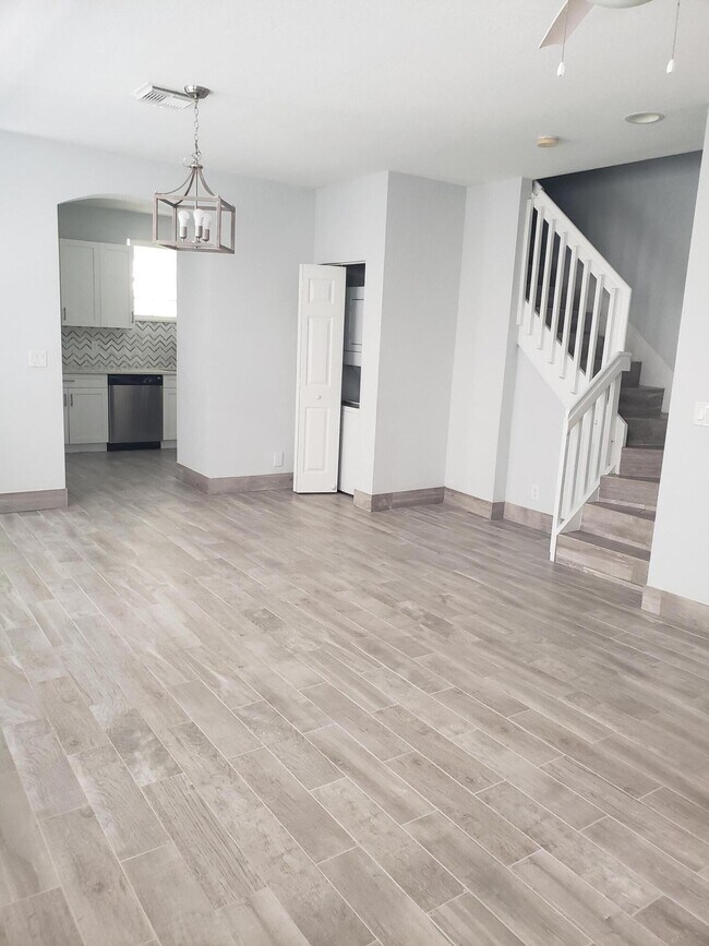 Photo - 4807 N Wickham Cir