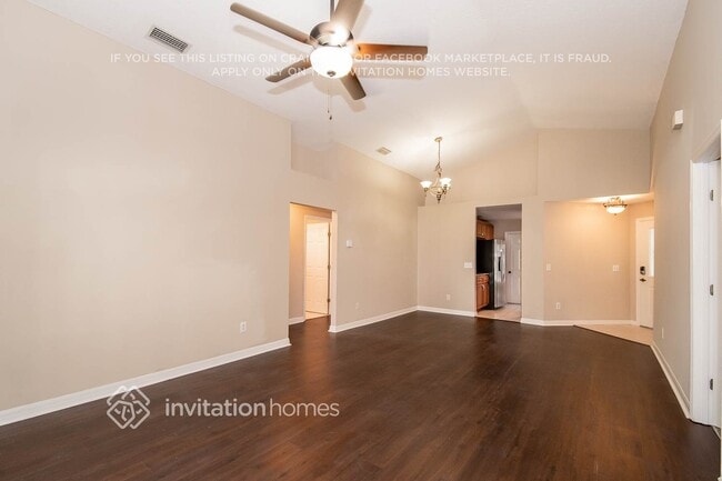 Photo - 404 Chamberlain Dr
