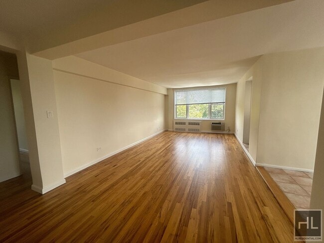 Photo - GRAND CENTRAL PARKWAY Unidad 3B