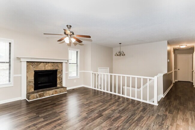 4031 Cindy Dr