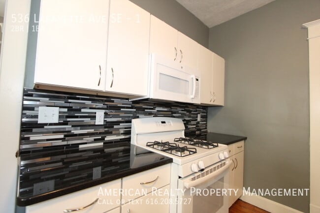Photo - 536 Lafayette Ave SE Unit 1