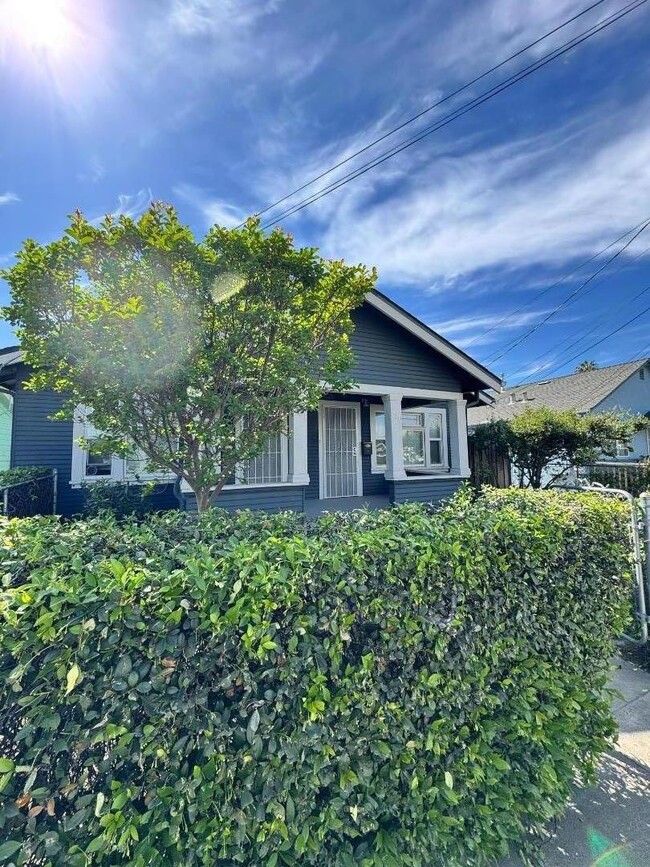 Photo - 961 S 7th St