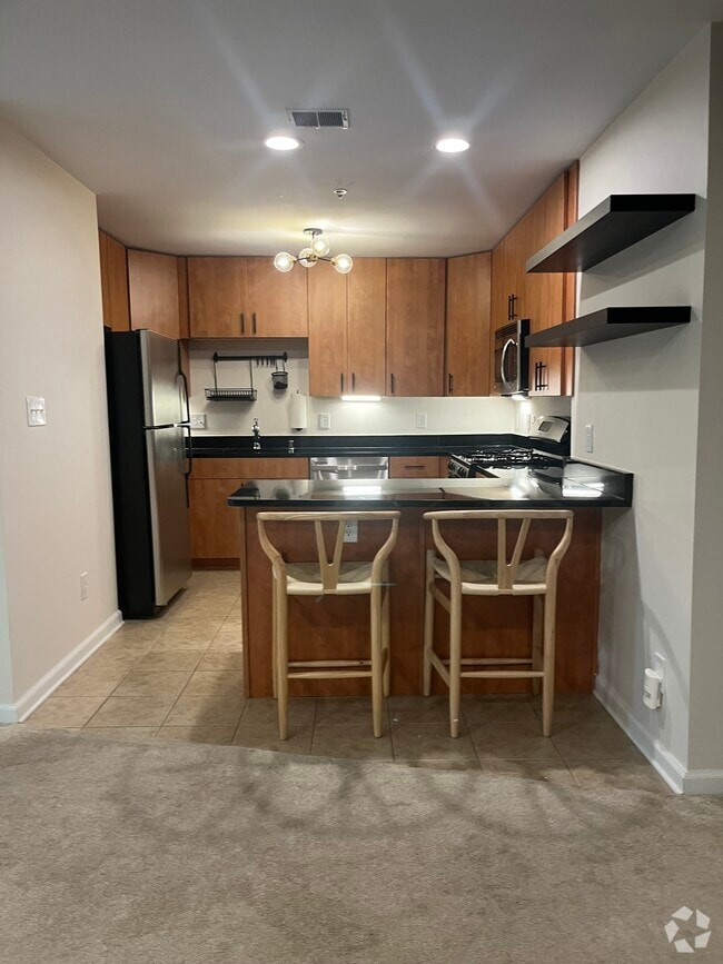 Building Photo - 1138 Cove Rd Unit 202 Rental