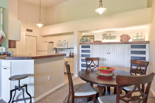 Photo - 321 Villa Cir Unit 321