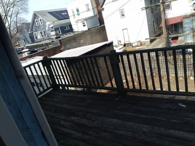 Photo - 497 Yates St Unit 1