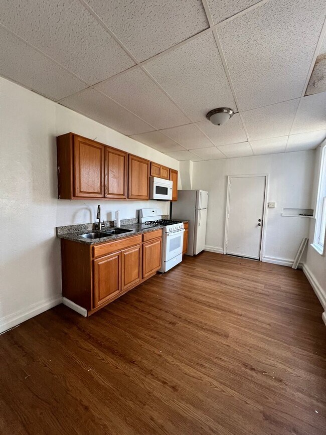 Photo - 3 Bedroom 1 Bath Home Available