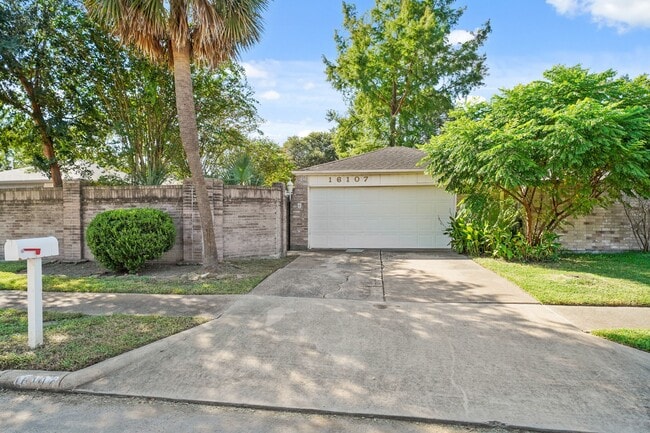 Building Photo - 16107 Grassy Creek Dr Rental