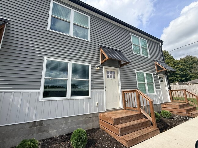 Building Photo - 604 Crescent Hill Dr Unit ABC