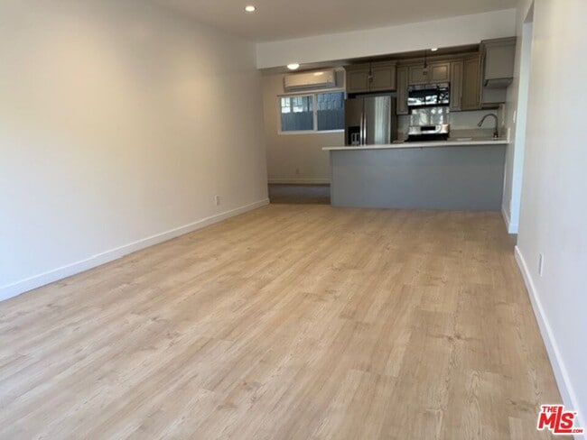 Photo - 2106 Pisani Pl