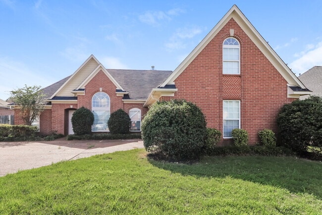 Building Photo - 5061 Thornebrook Cove