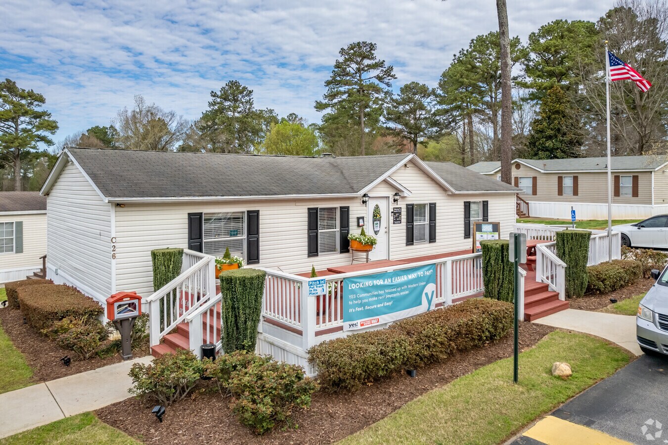 Smoke Creek - Smoke Creek Apartments