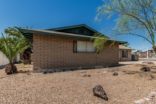 Photo - 1905 E Cairo Dr