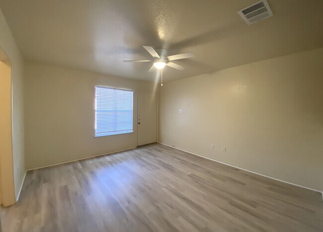 3402 Cantabrian Dr Unidad B