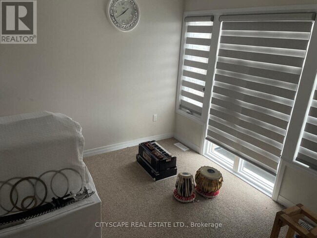Photo - 86 Gibson Dr
