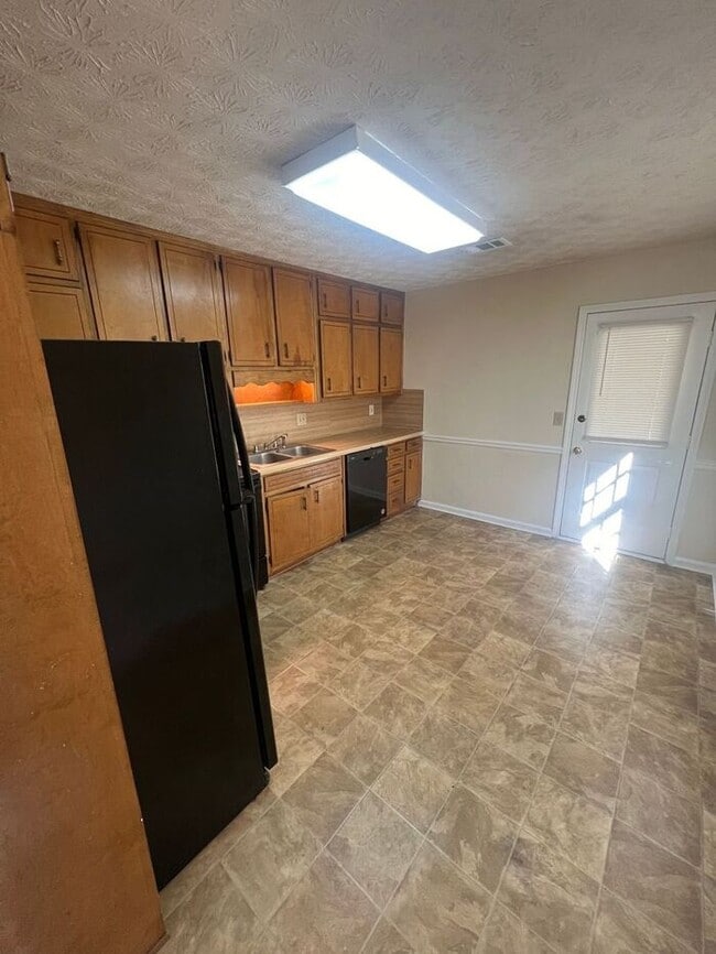 Photo - NOW READY! Beautiful 2 bedroom 1 bath flat duplex