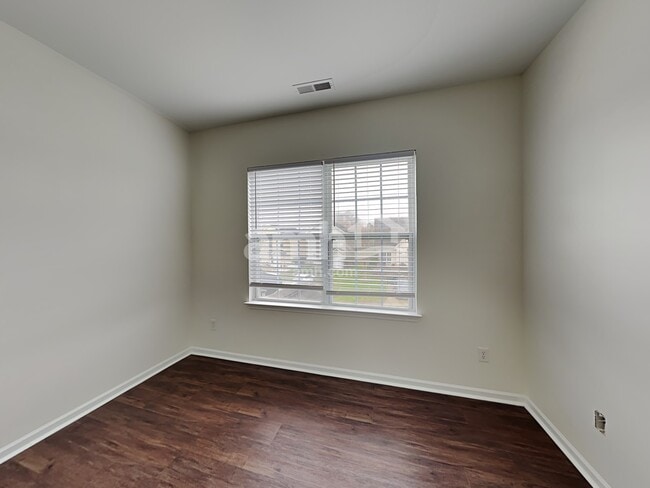 Photo - 4134 Vance Rd N