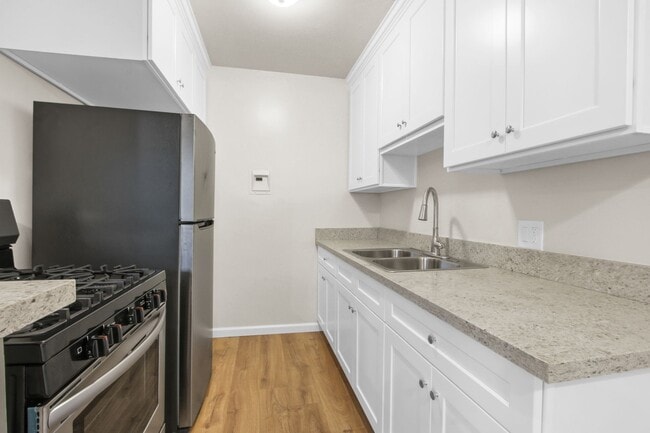 918 4th St Unit 5