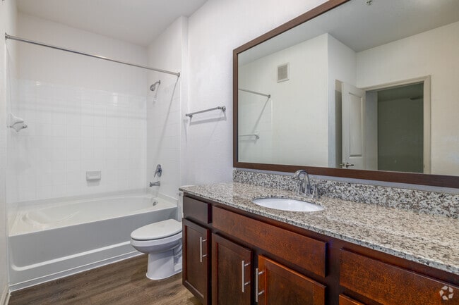 2BR, 1BA - 984SF - Primary Bedroom