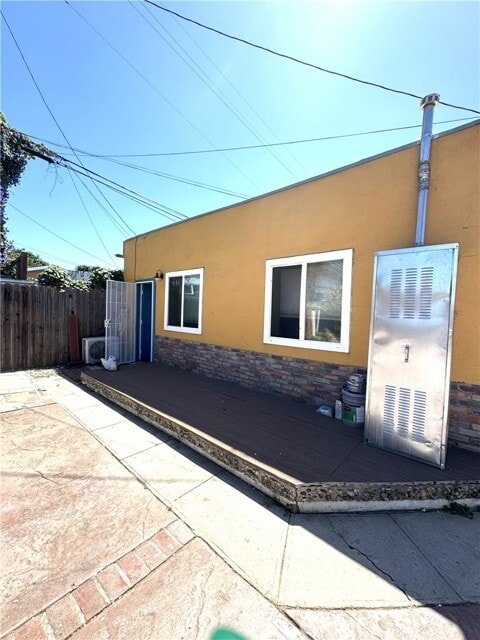 Photo - 4012 S Budlong Ave