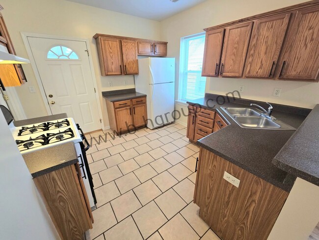 Photo - 1922 61st St Unit Upper