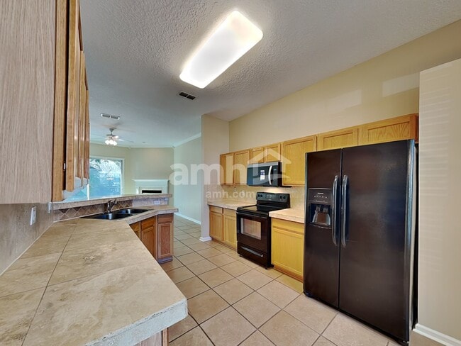 Photo - 1725 Dartmoor Ln
