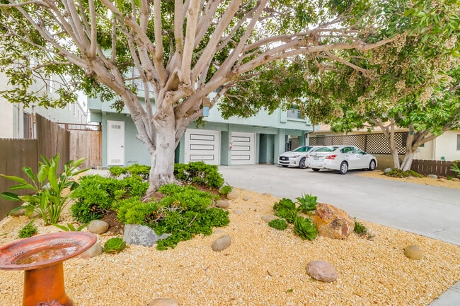 Photo - 4449 Hamilton St