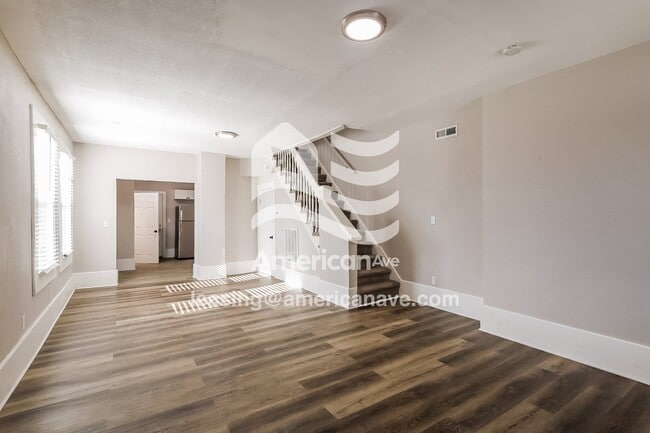 Photo - 1102 N Tacoma Ave