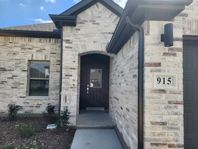 Photo - 915 Honeydew Ln