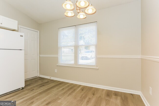 Photo - 1061 Brandon Hill Way