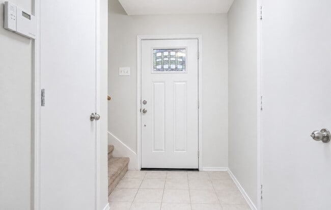 Photo - 6 Thicket Grove Pl