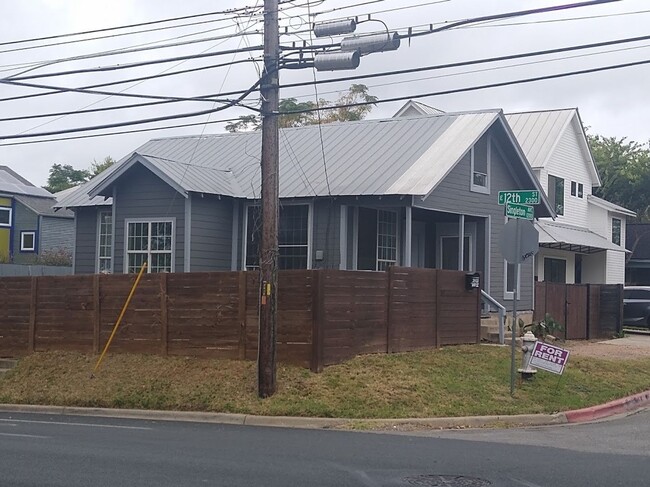 Photo - 2410 E 12th St