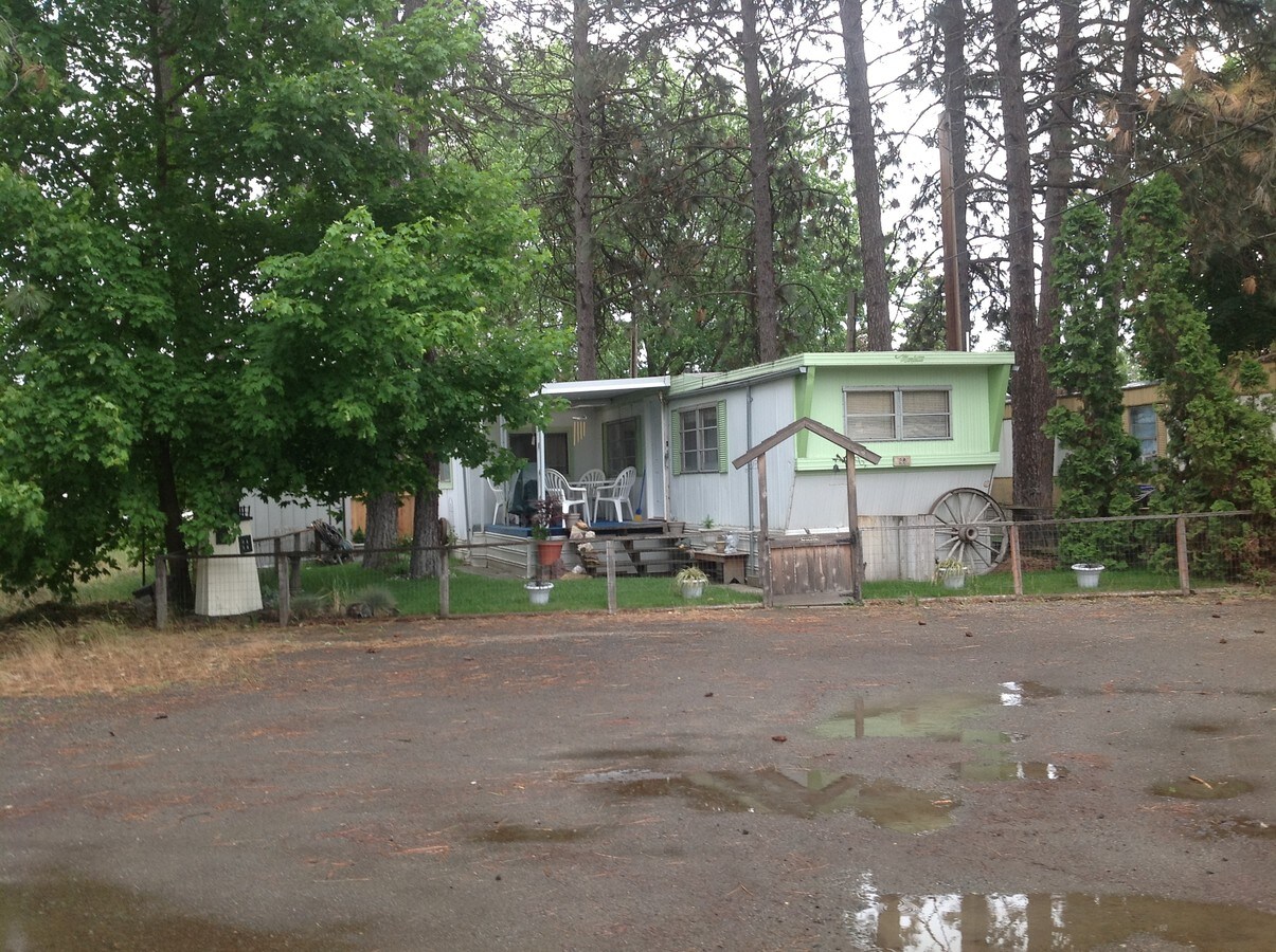 Photo - Hideaway Mobile Home Park