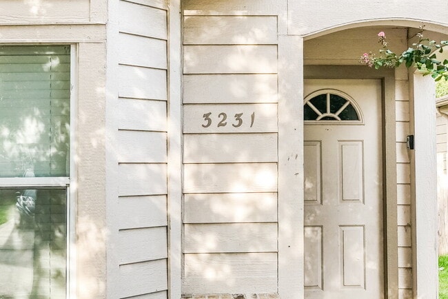 Building Photo - 3231 Dartmouth Field Ln