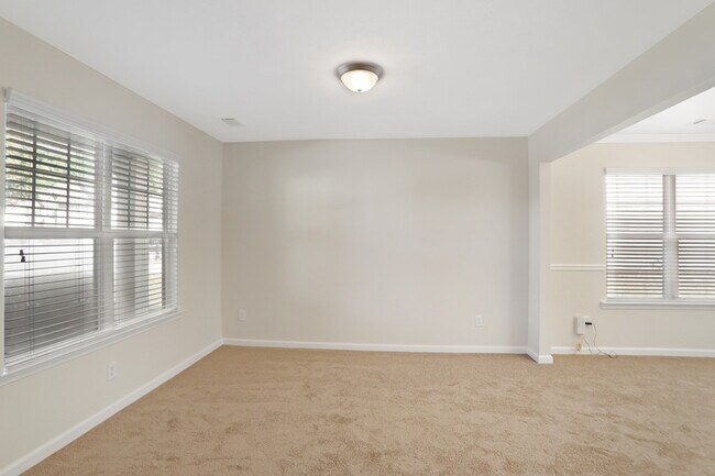 Photo - 4678 Pointe Ct