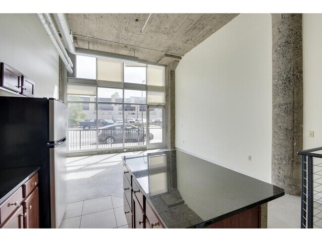 Photo - 521 S 7th St Unit 116