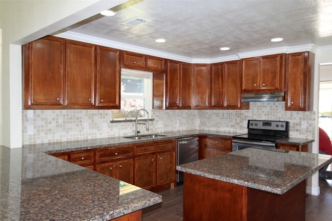 Photo - 4330 Regency Villa Dr