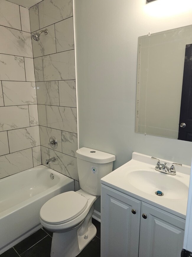 Photo - 2850 Montague Ave