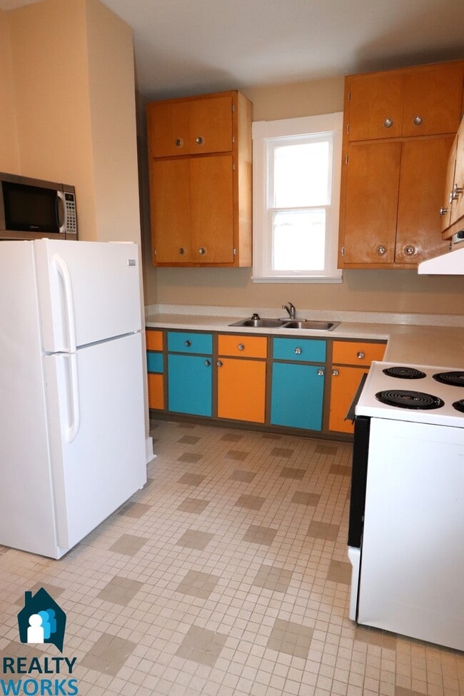 Photo - 926 S 14th St Unit #1