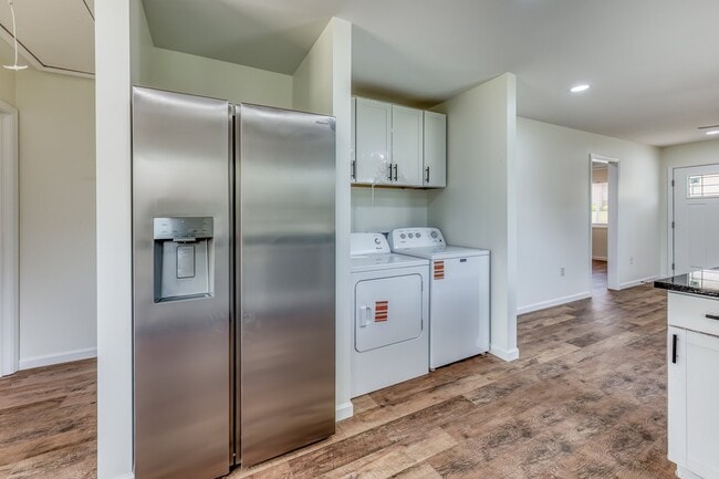 Photo - 107 Bettie St