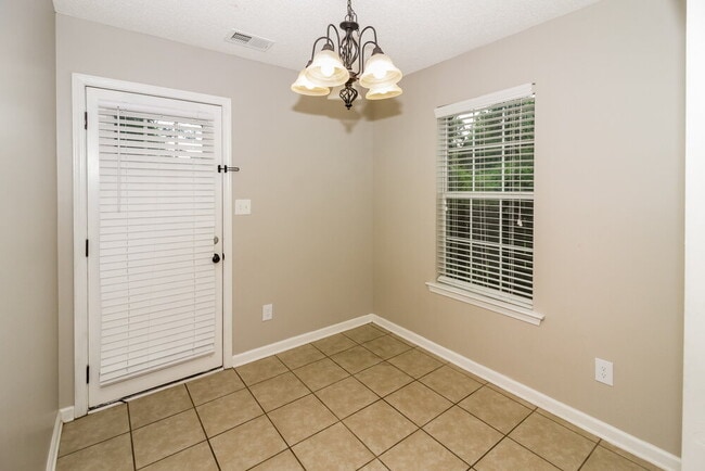 Photo - 7317 Green Ash Dr