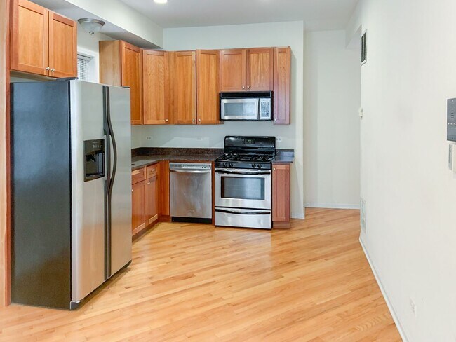 Photo - 2327 N Southport Ave