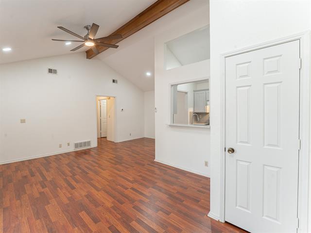 Photo - 513 Essex Pl